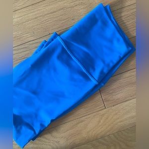 Lululemon 17 inch align capri size 4